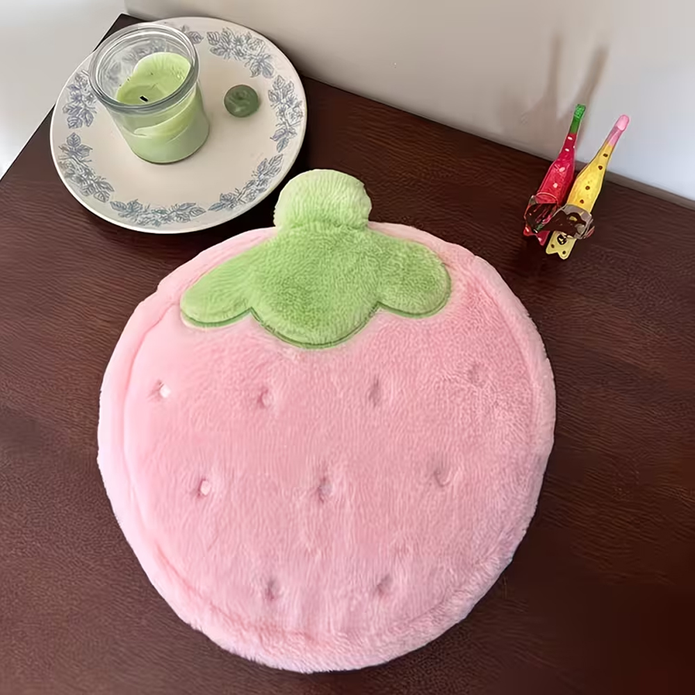 Strawberry-Shaped Plush Large- - Skincare D'Alba 评论和价格