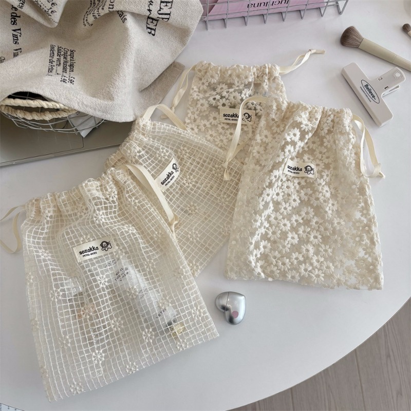 Drawstring Makeup Bag Lace Emb - Skincare D'Alba 评论和价格