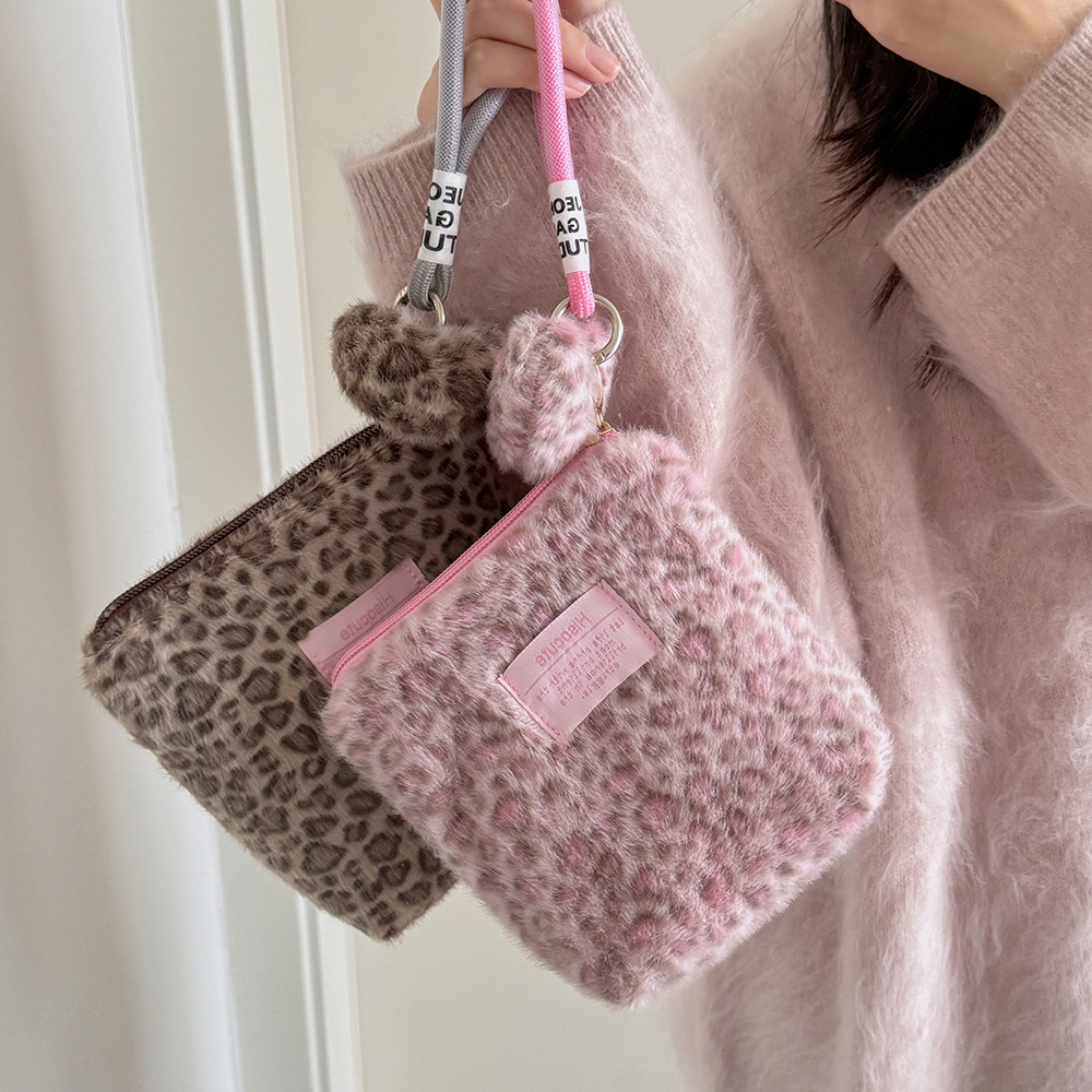 New Vintage Plush Leopard Prin - Skincare D'Alba 评论和价格
