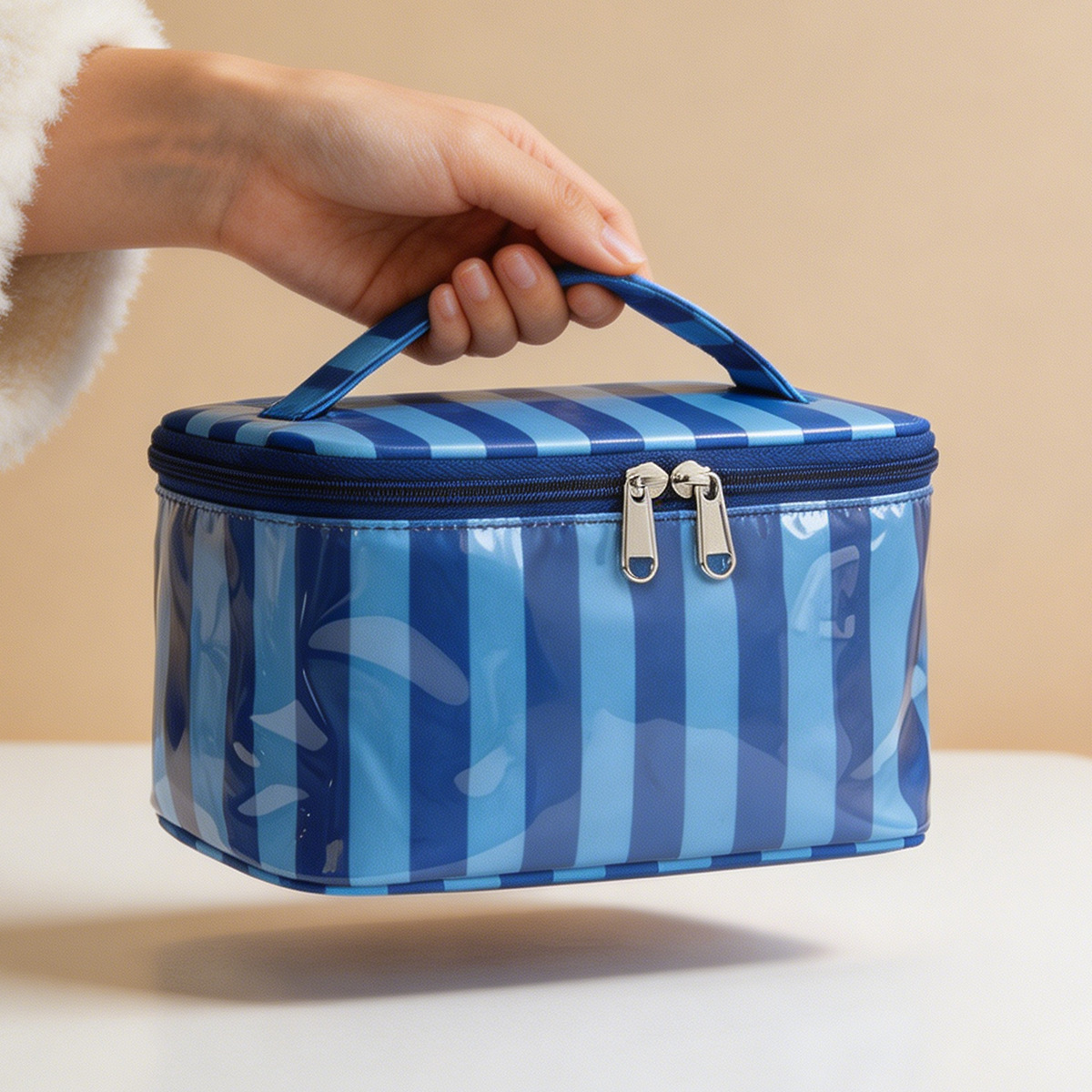 PVC Stripe Large Capacity Cosm - Skincare D'Alba 评论和价格