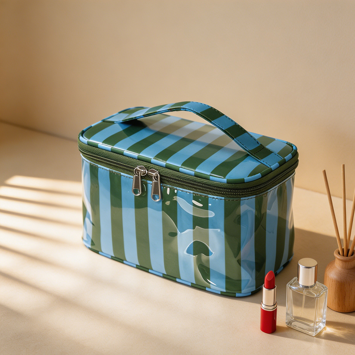 PVC Stripe Large Capacity Cosm - Skincare D'Alba 评论和价格